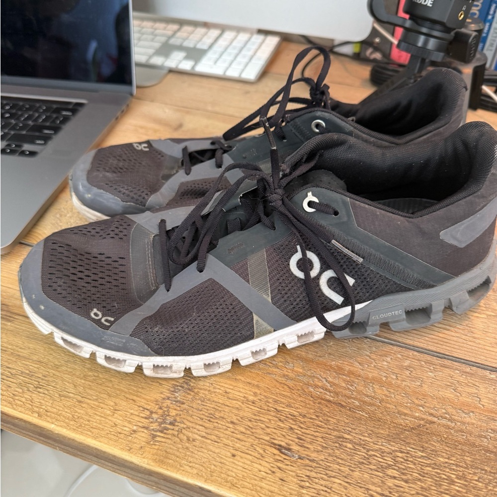 On Running Cloudflow 2.0
Black Asphalt